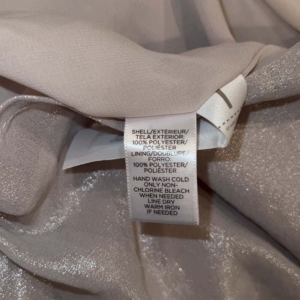 LOFT Silver Shell. Size Small - Picture 3 of 3